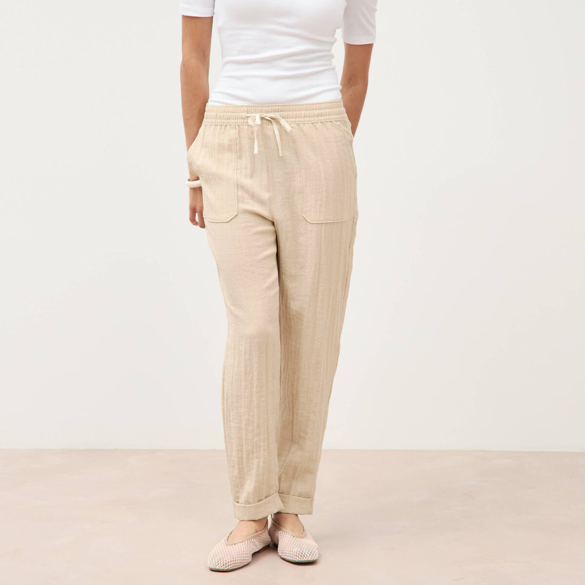 Pantalon taille standard bas resserr&eacute; beige femme