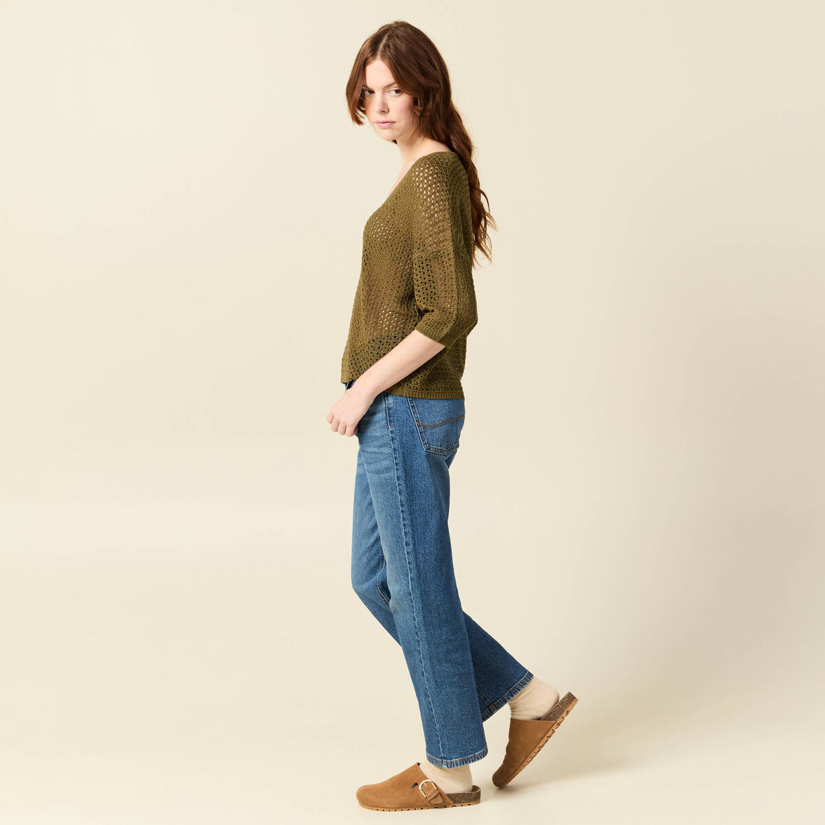 Pull ajour&eacute; col v manches 3/4 vert olive femme