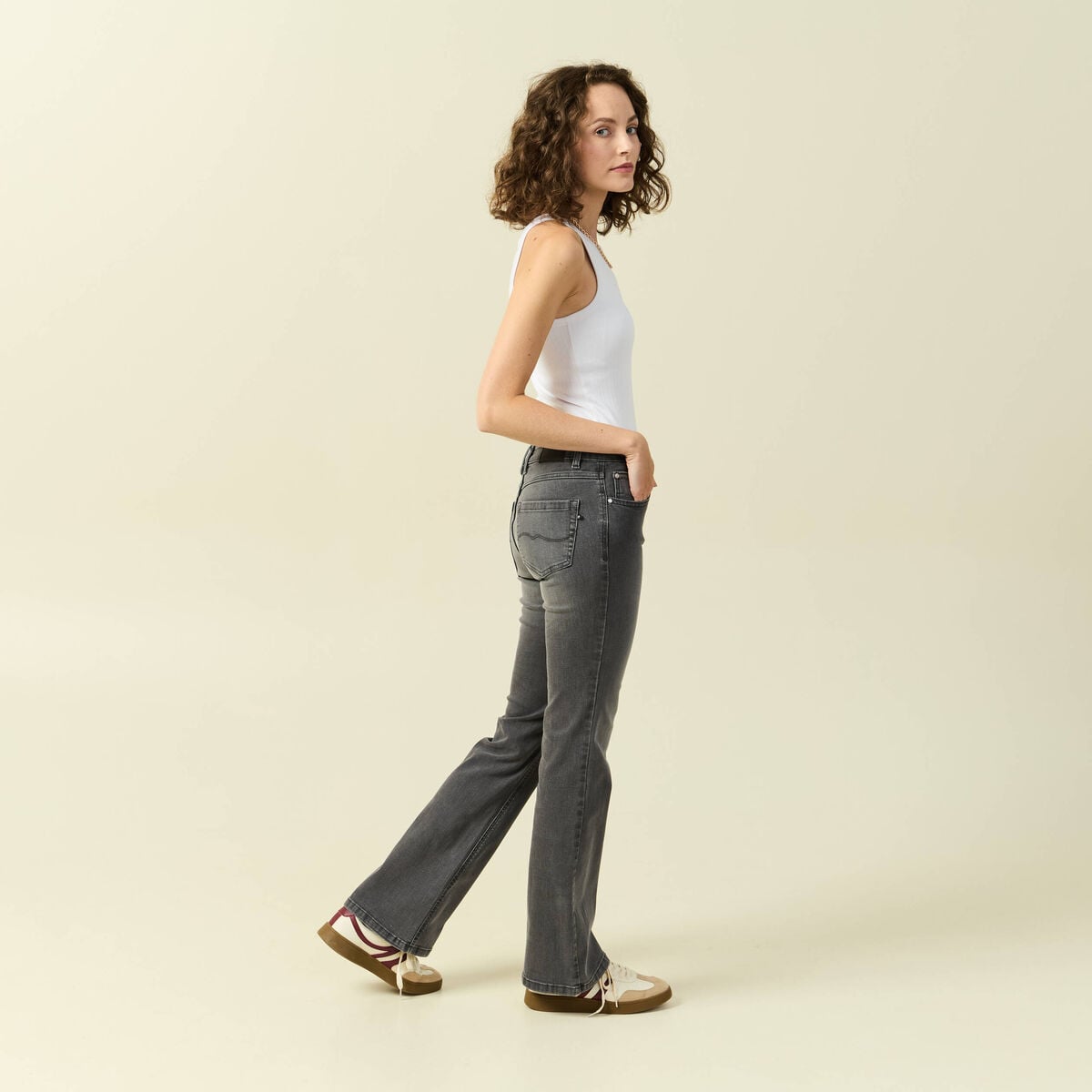 Jeans bootcut denim gris clair femme