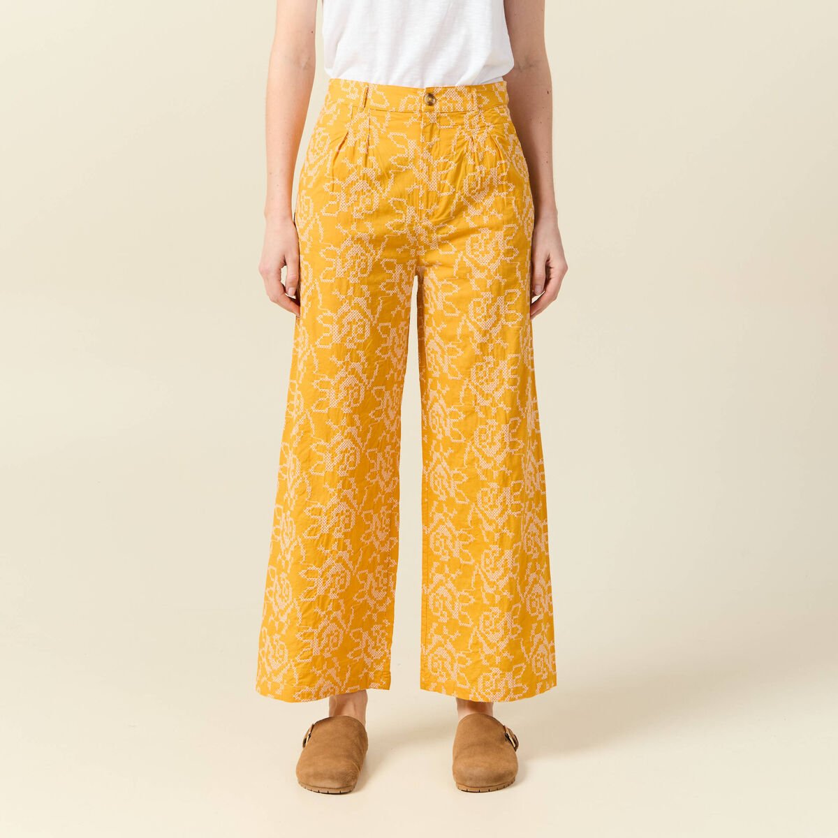 Pantalon large brodé jaune femme