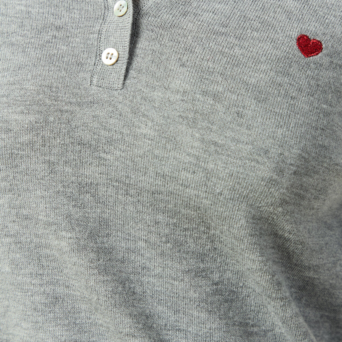 Polo manches longues avec c&oelig;ur brod&eacute; gris clair femme