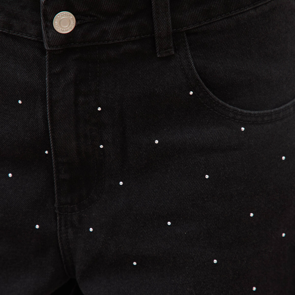 Jeans ample d&eacute;tails clout&eacute;s denim noir femme