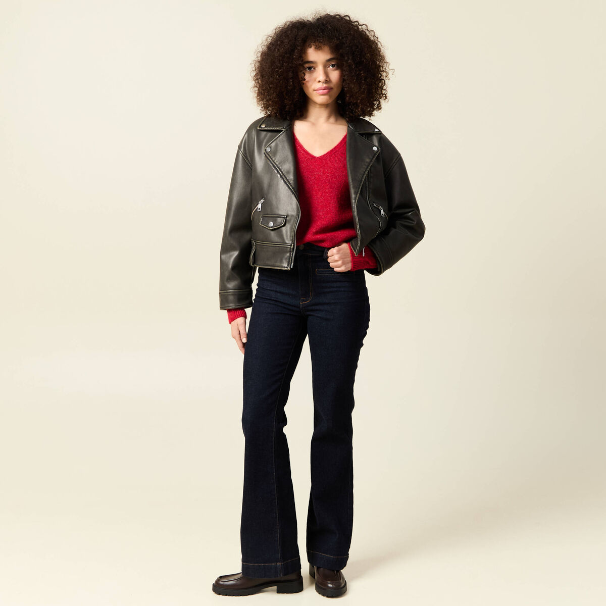 Pull ajouré col V manches longues rouge femme