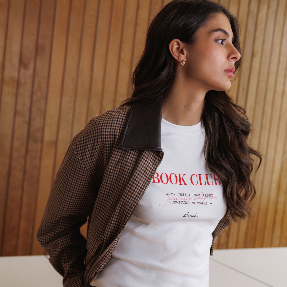 T-shirt cintr&eacute; col rond manches courtes ecru femme