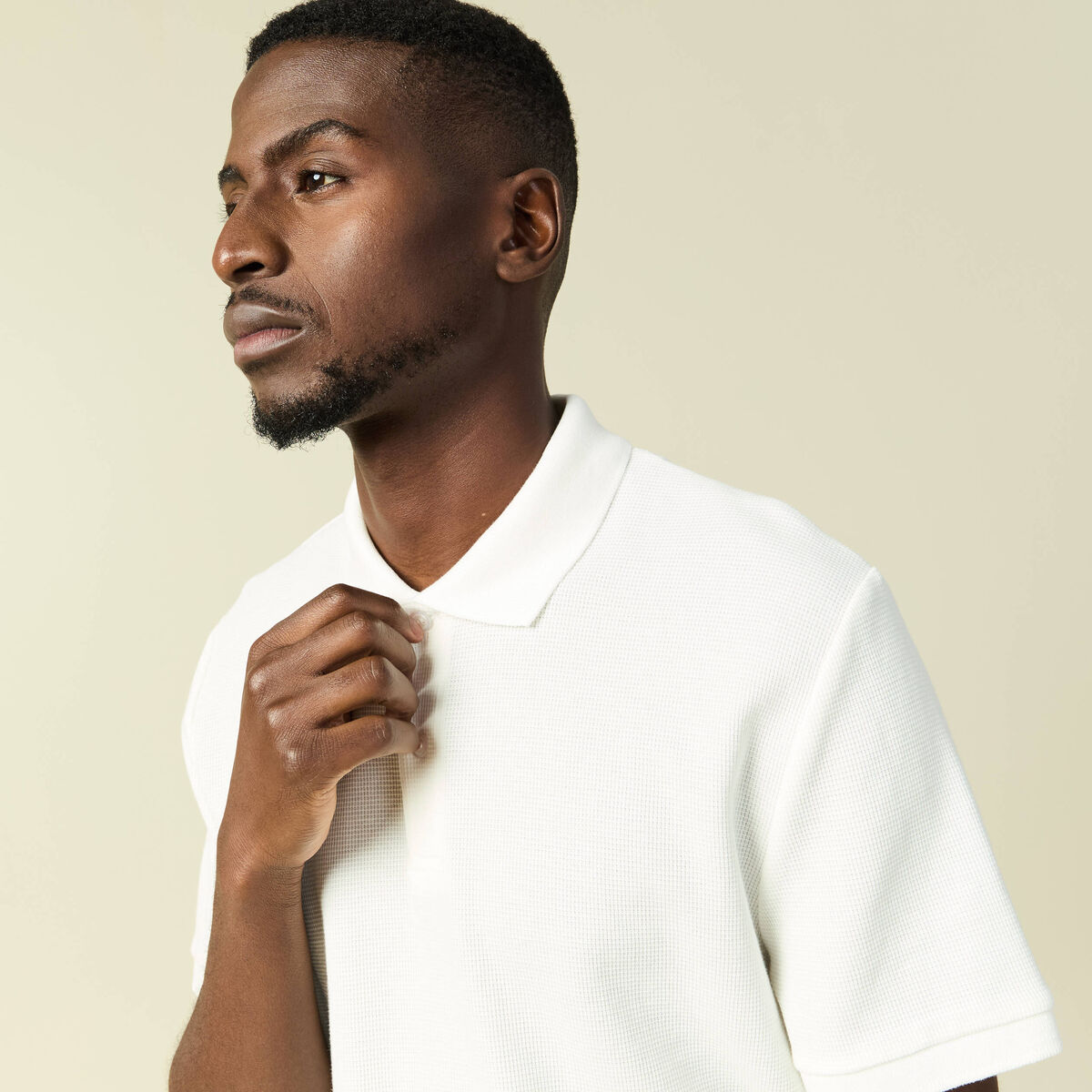 Polo col polo manches courtes en coton ecru homme