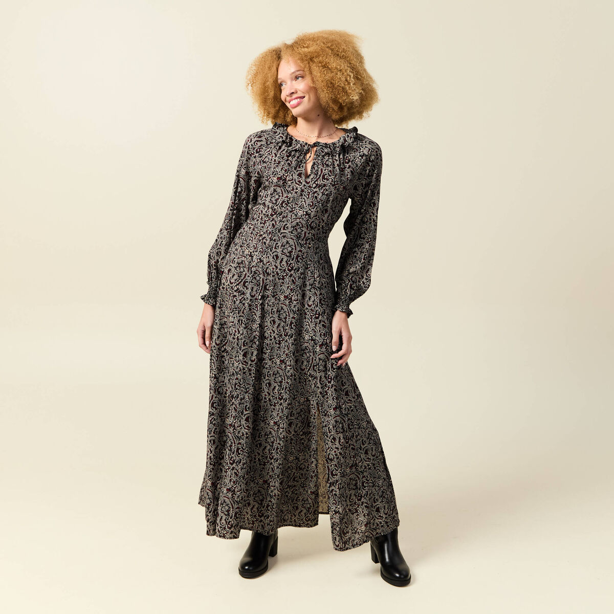 Robe manches longues noir femme