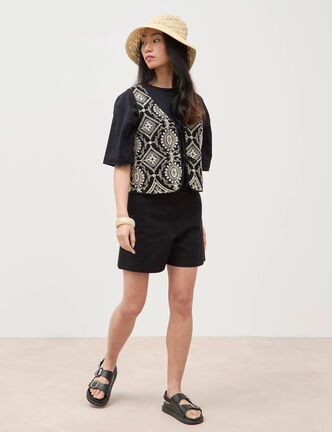 Short taille standard noir femme