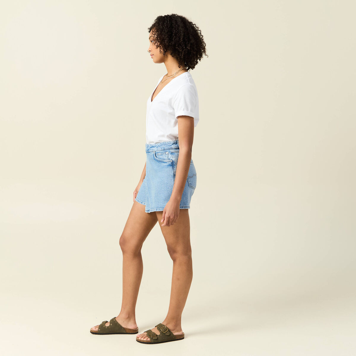 Jupe-short droite en jean denim bleach femme