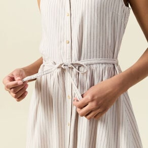robe longue evasee ceinturee blanc femme Robe longue évasée ceinturée blanc femme