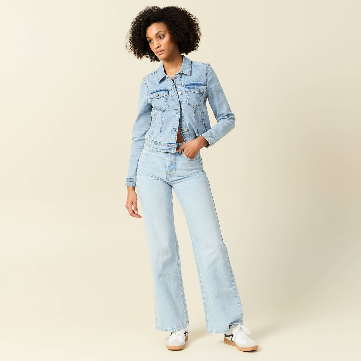Blouson en jean denim bleach femme