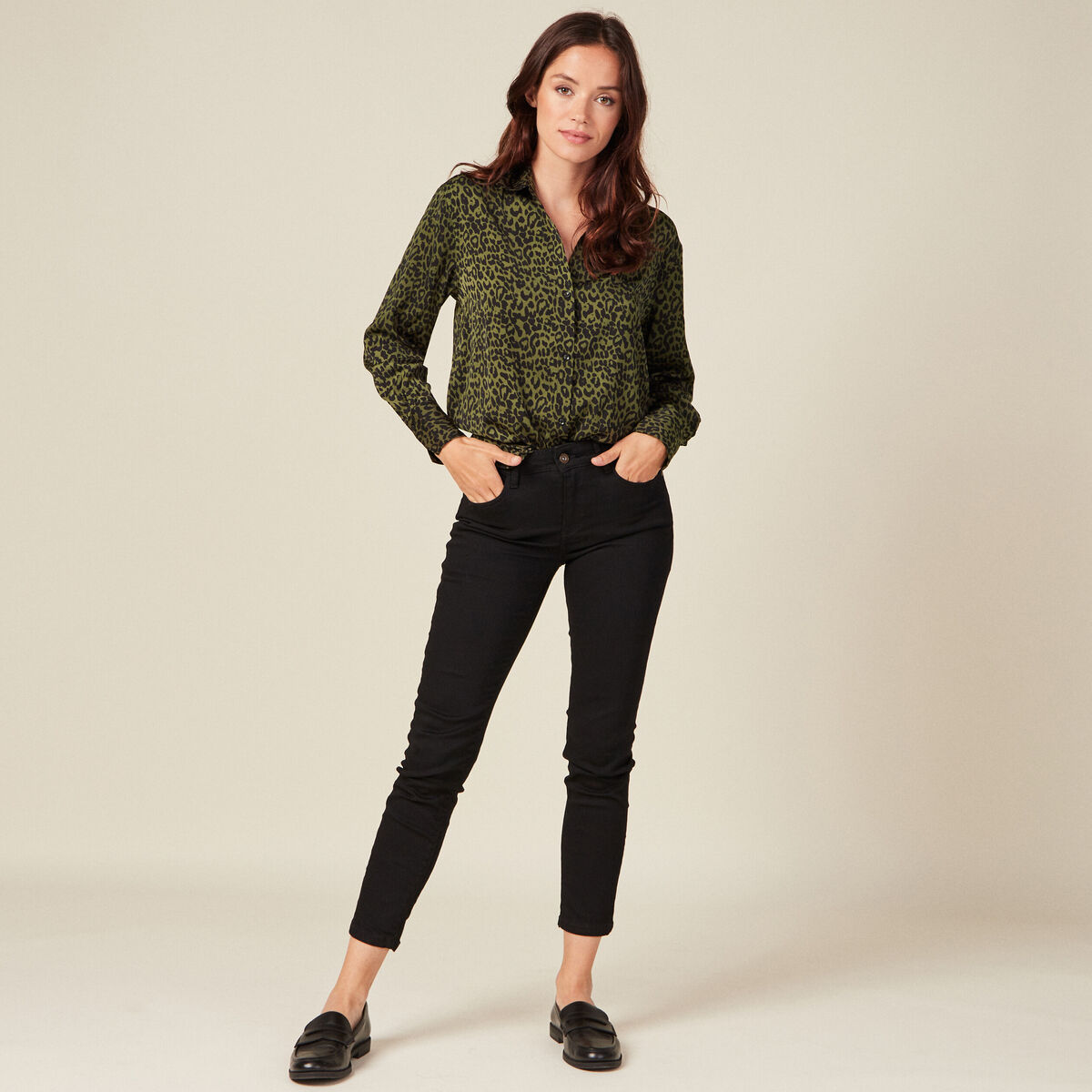 Chemise satin éco-responsable vert kaki femme