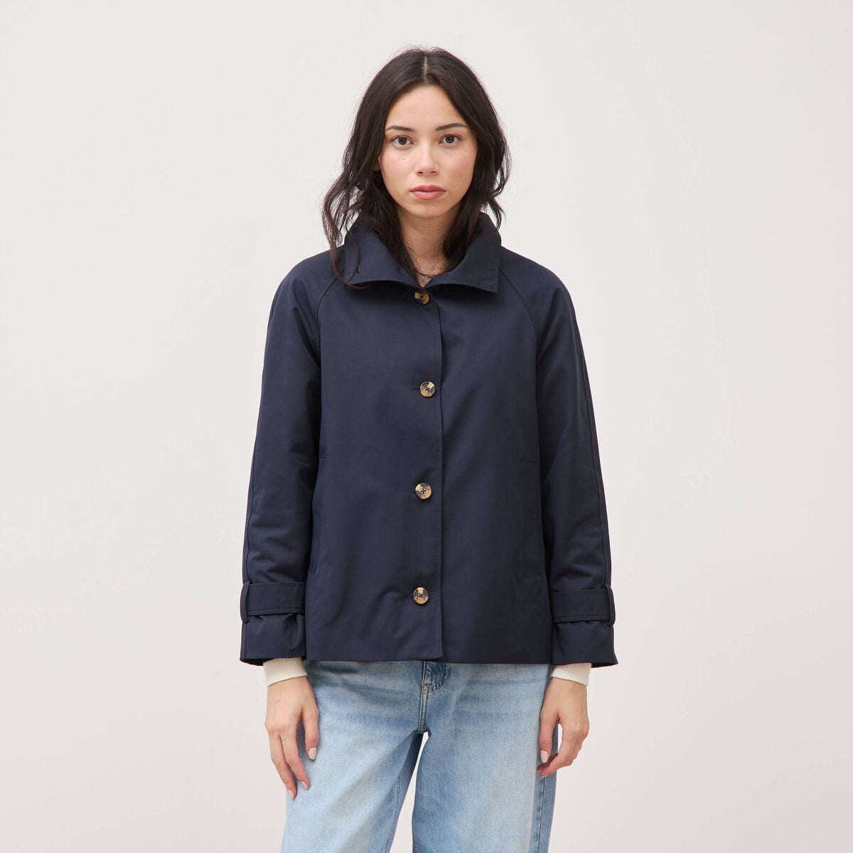 Trench droit court col montant bleu fonc&eacute; femme