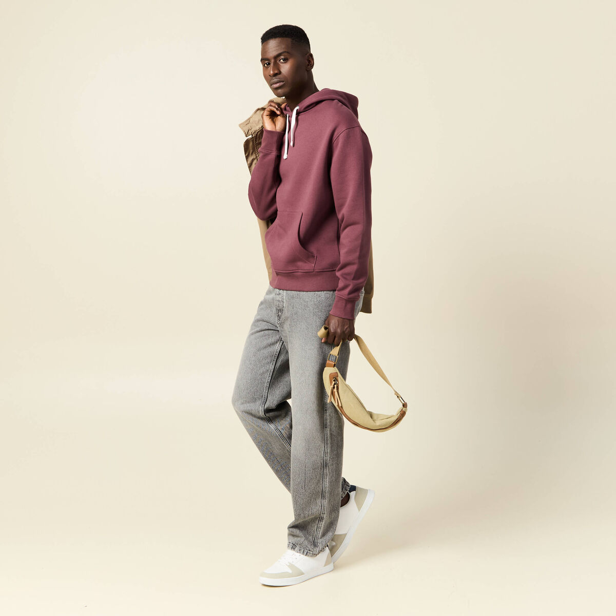 Sweat &agrave; capuche bordeaux homme
