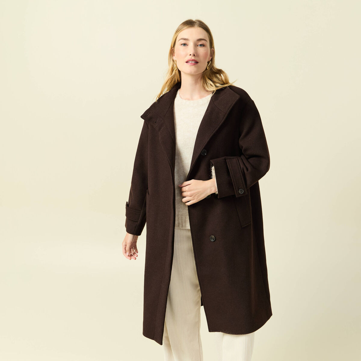 Manteau droit long col montant marron fonc&eacute; femme