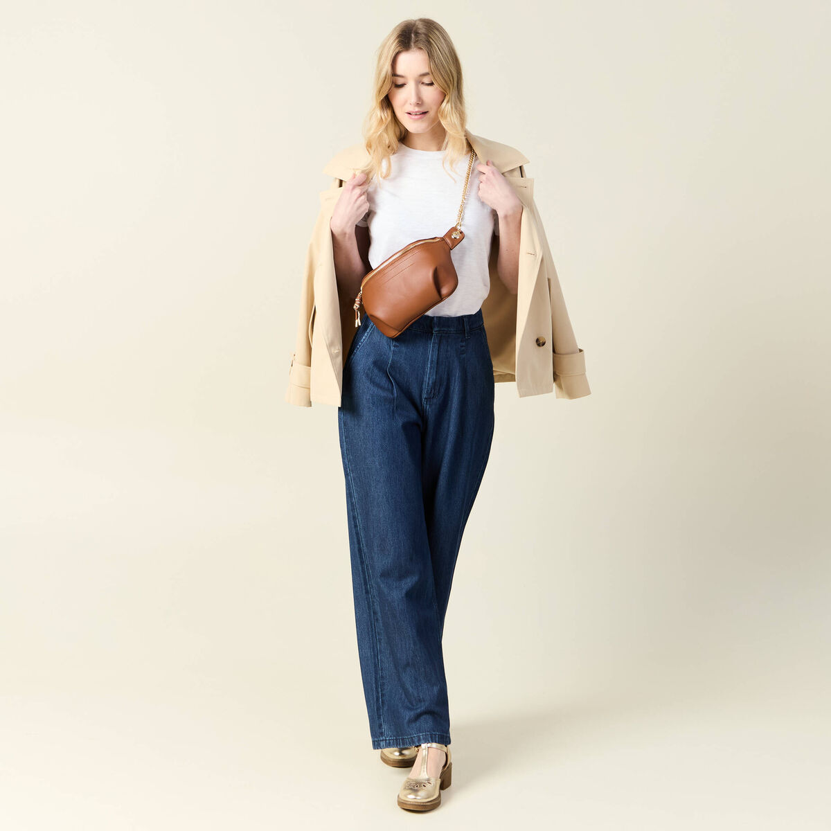 Jeans large &agrave; pinces denim brut femme