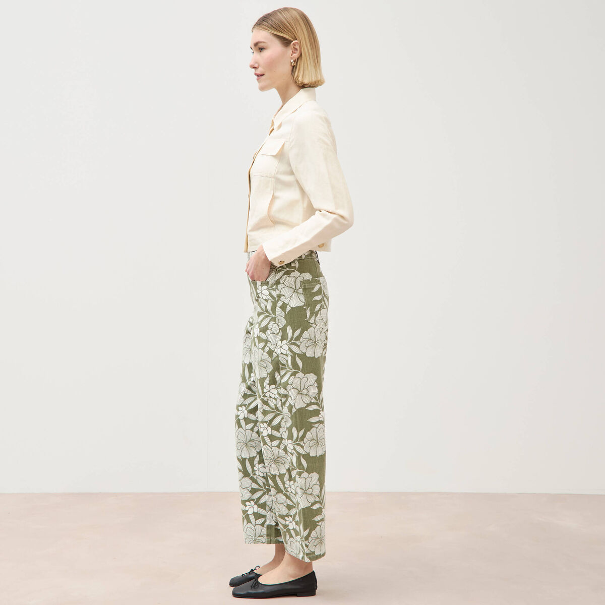 Veste courte boutonn&eacute;e ecru femme