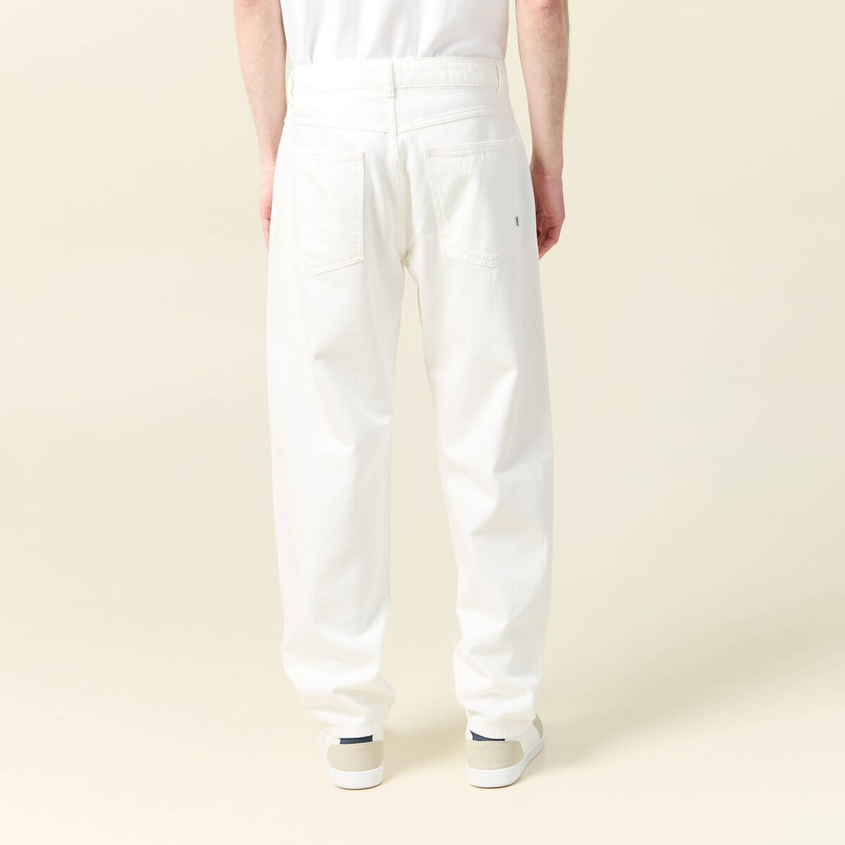 Chino droit longueur 32 en coton denim blanc homme