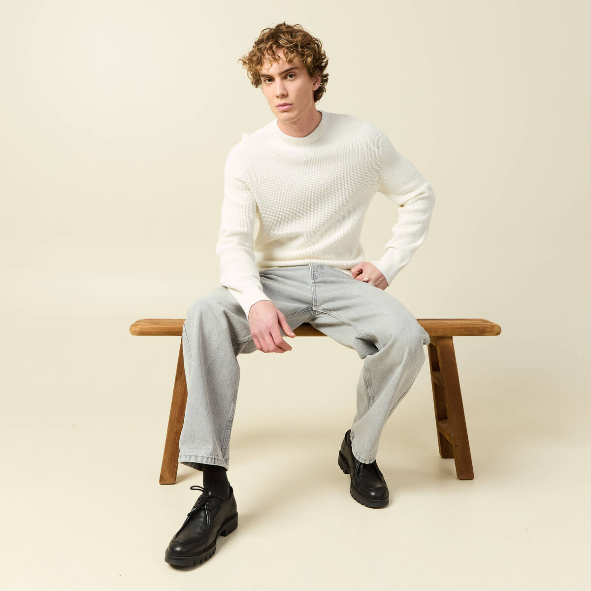 Pull col rond manches longues en coton ecru homme