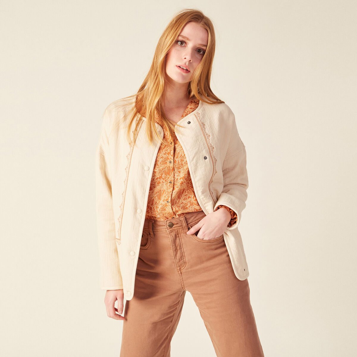 Veste droite boutonn&eacute;e creme femme