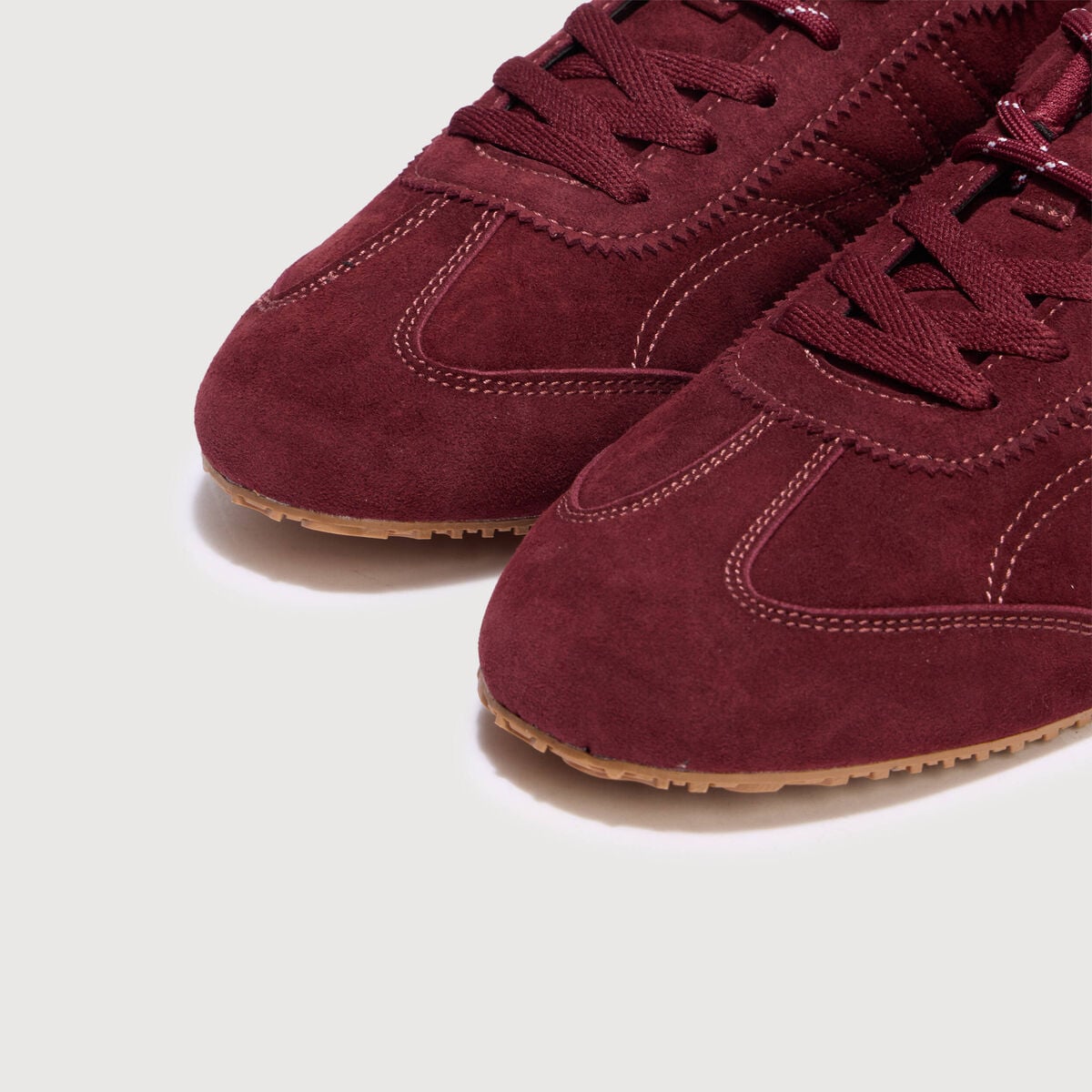 Basket &agrave; semelle fine bordeaux femme