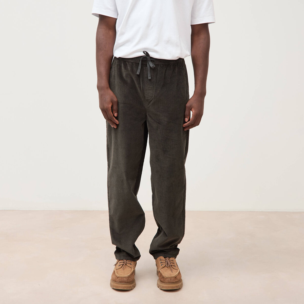 Pantalon large en velours vert kaki homme