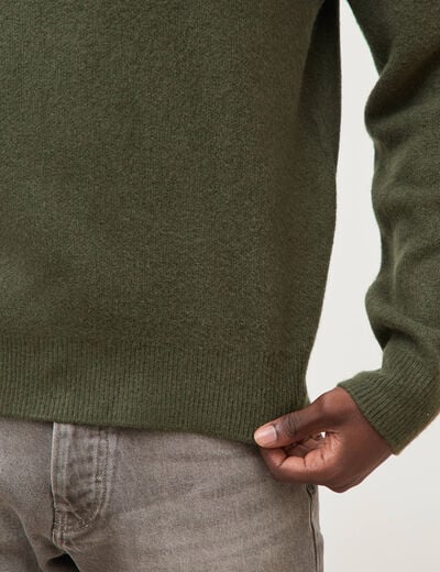 Pull droit col rond manches longues vert kaki homme