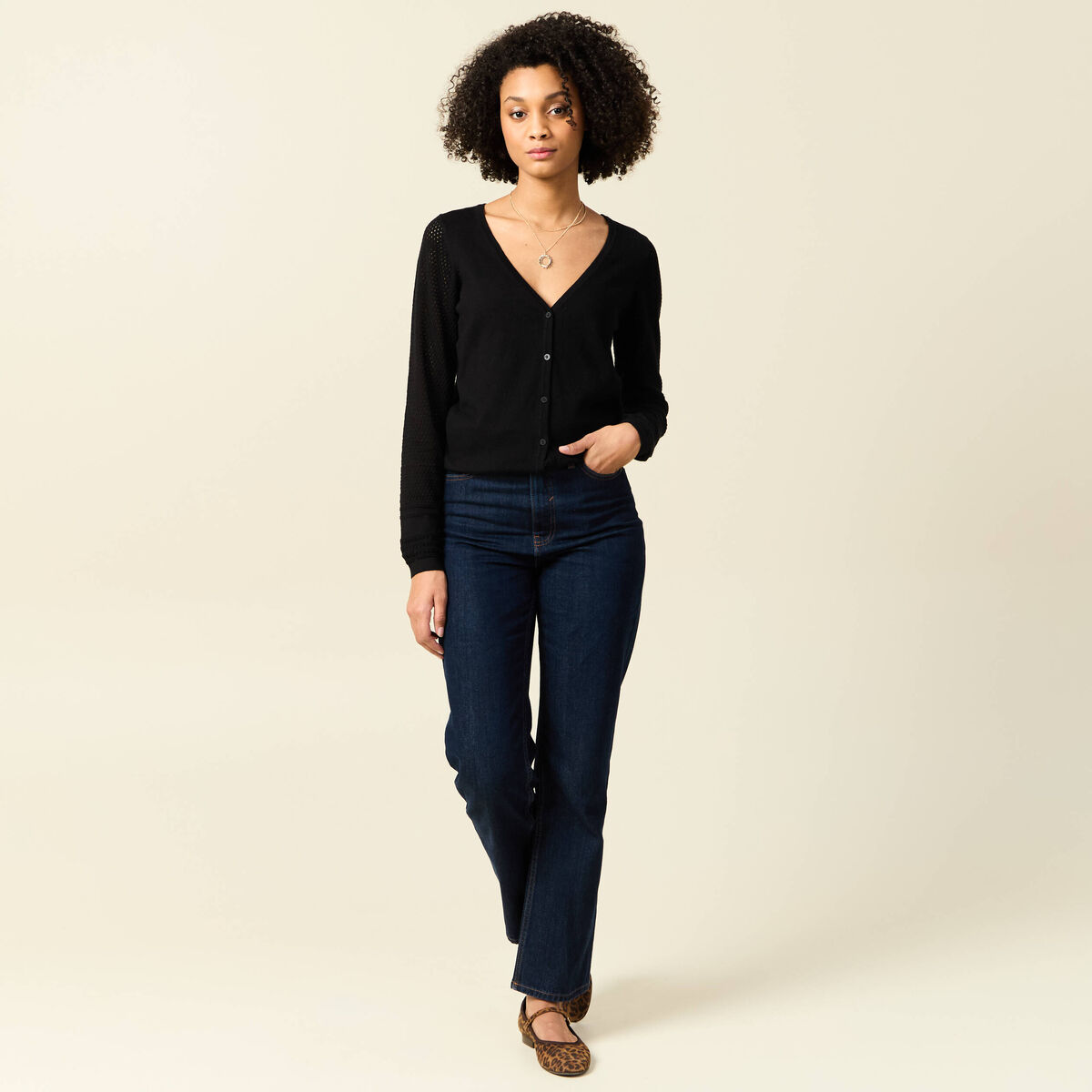 Gilet manches longues boutonné noir femme