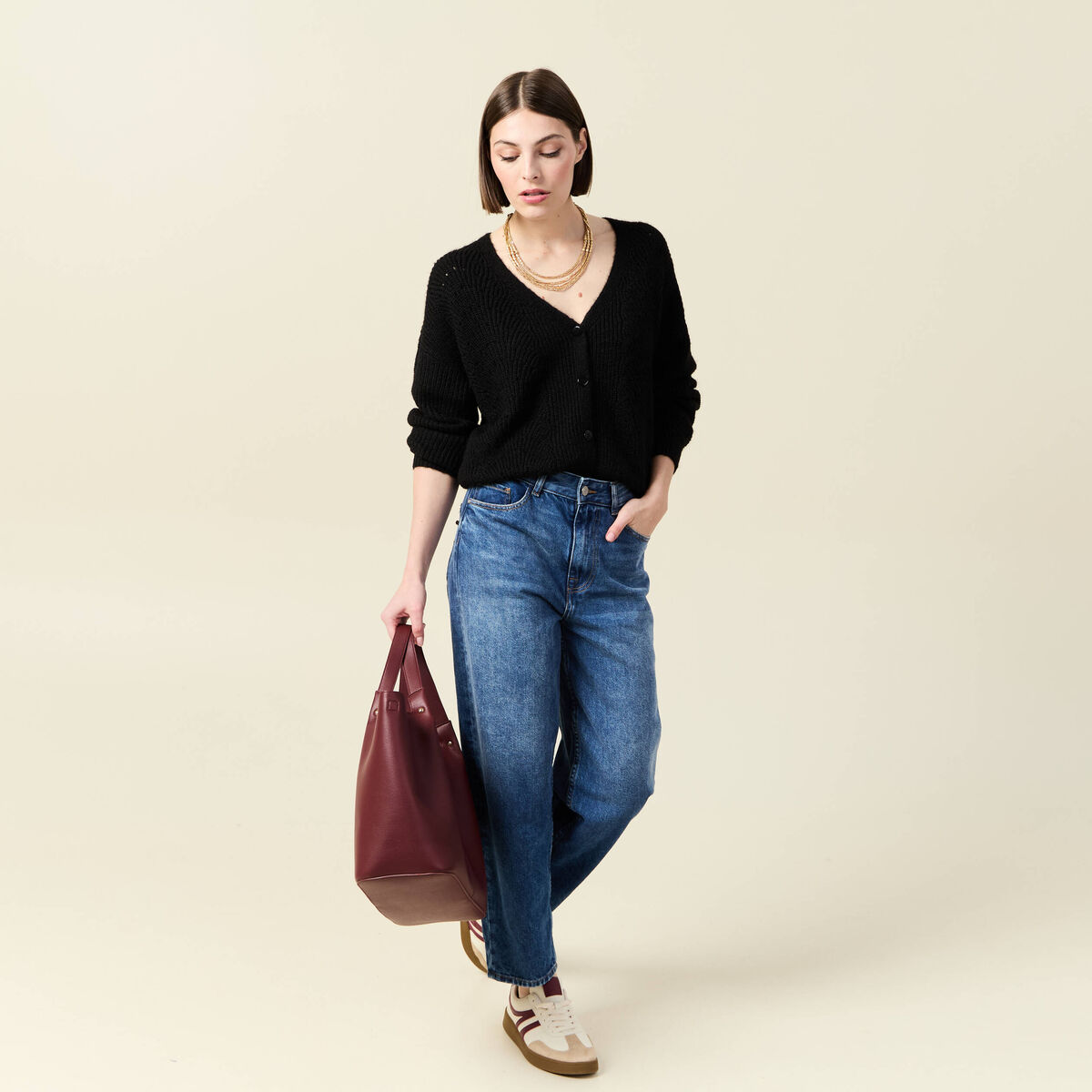 Gilet ajour&eacute; col V manches longues noir femme
