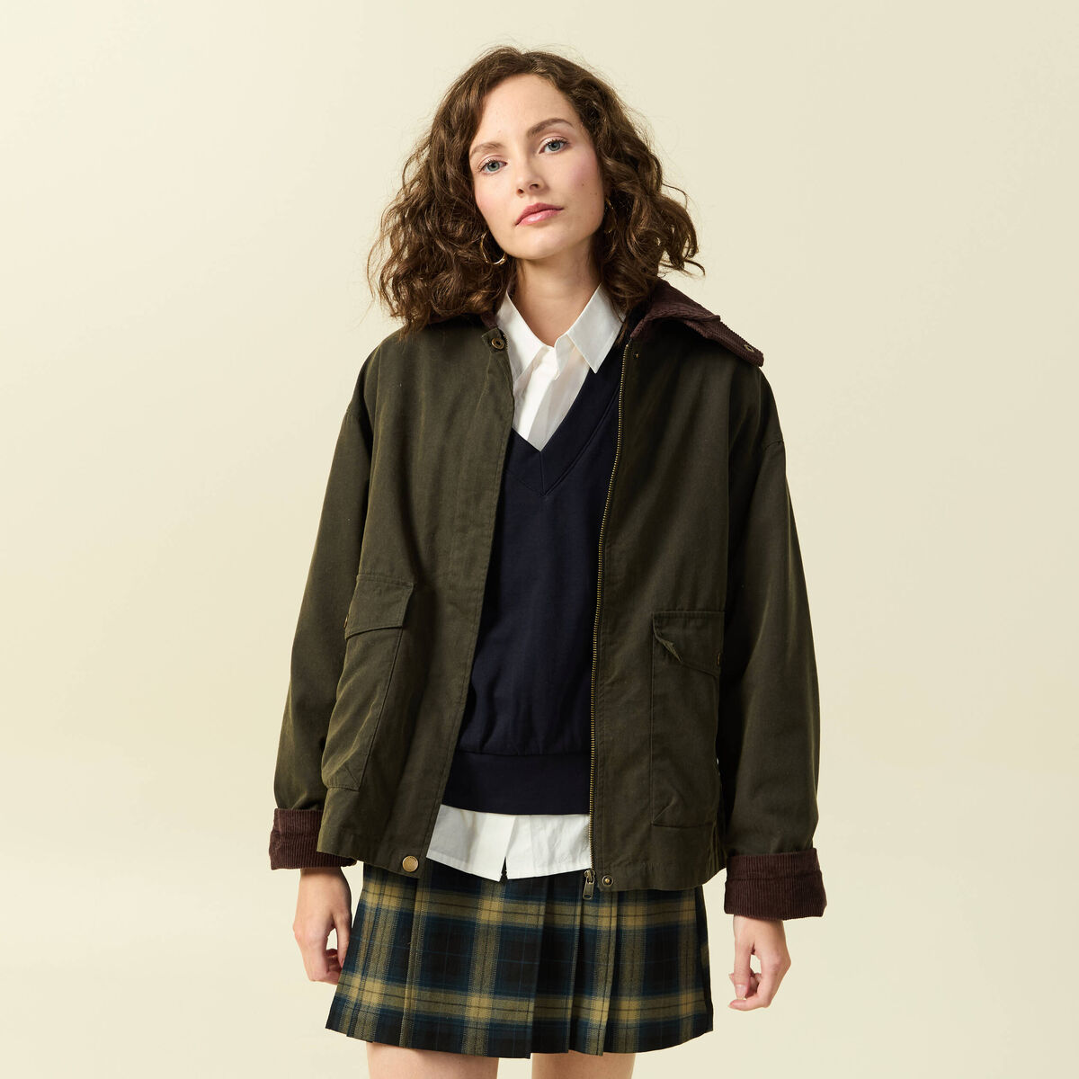 Parka oversize courte col classique vert kaki femme