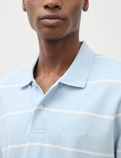 Polo ray&eacute; cintr&eacute; manches courtes bleu ciel homme