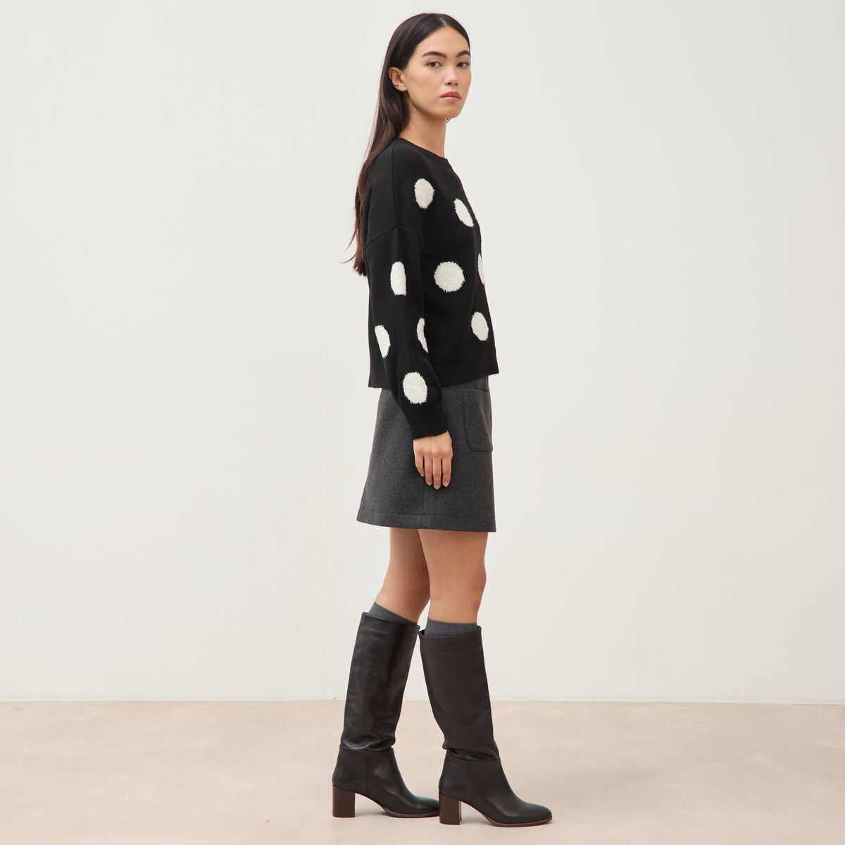 Pull manches longues col rond noir femme