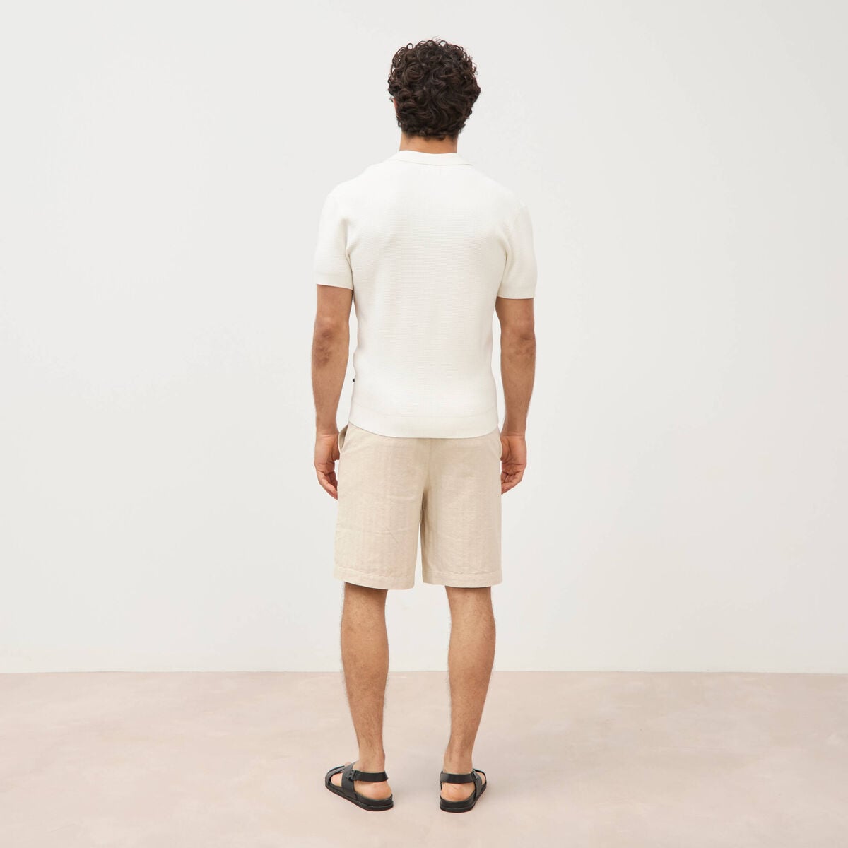 Polo cintr&eacute; manches courtes ecru homme