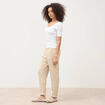 T-shirt ajust&eacute; avec brassi&egrave;re int&eacute;gr&eacute;e blanc femme