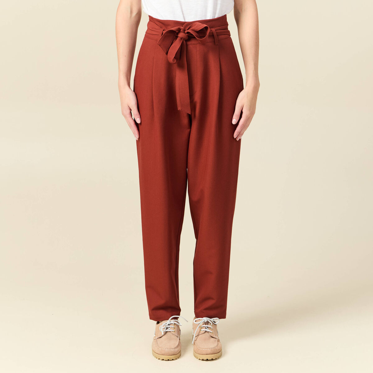 Pantalon carotte taille haute marron cognac femme