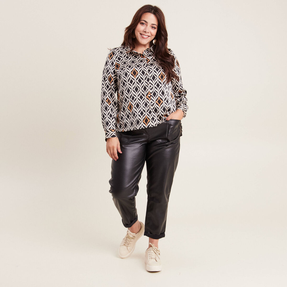 Pantalon coupe mom simili cuir noir femme