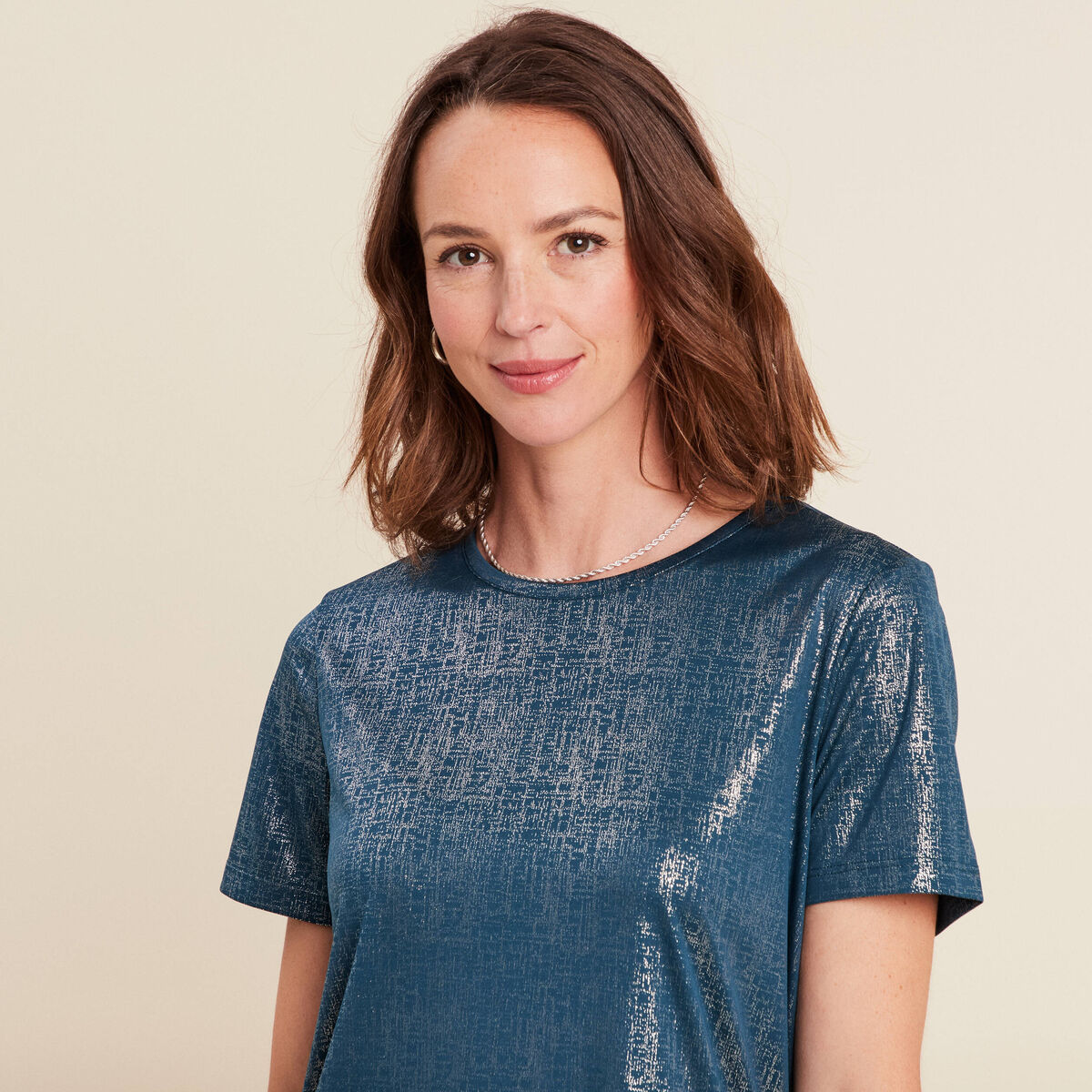 t-shirt droit court satiné col rond bleu canard femme