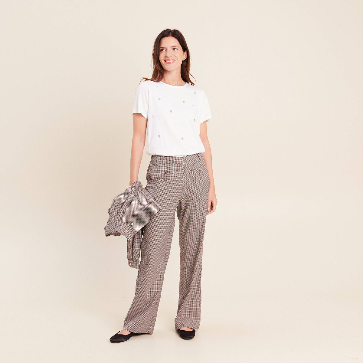 T-shirt d&eacute;tails bijout&eacute;s blanc femme