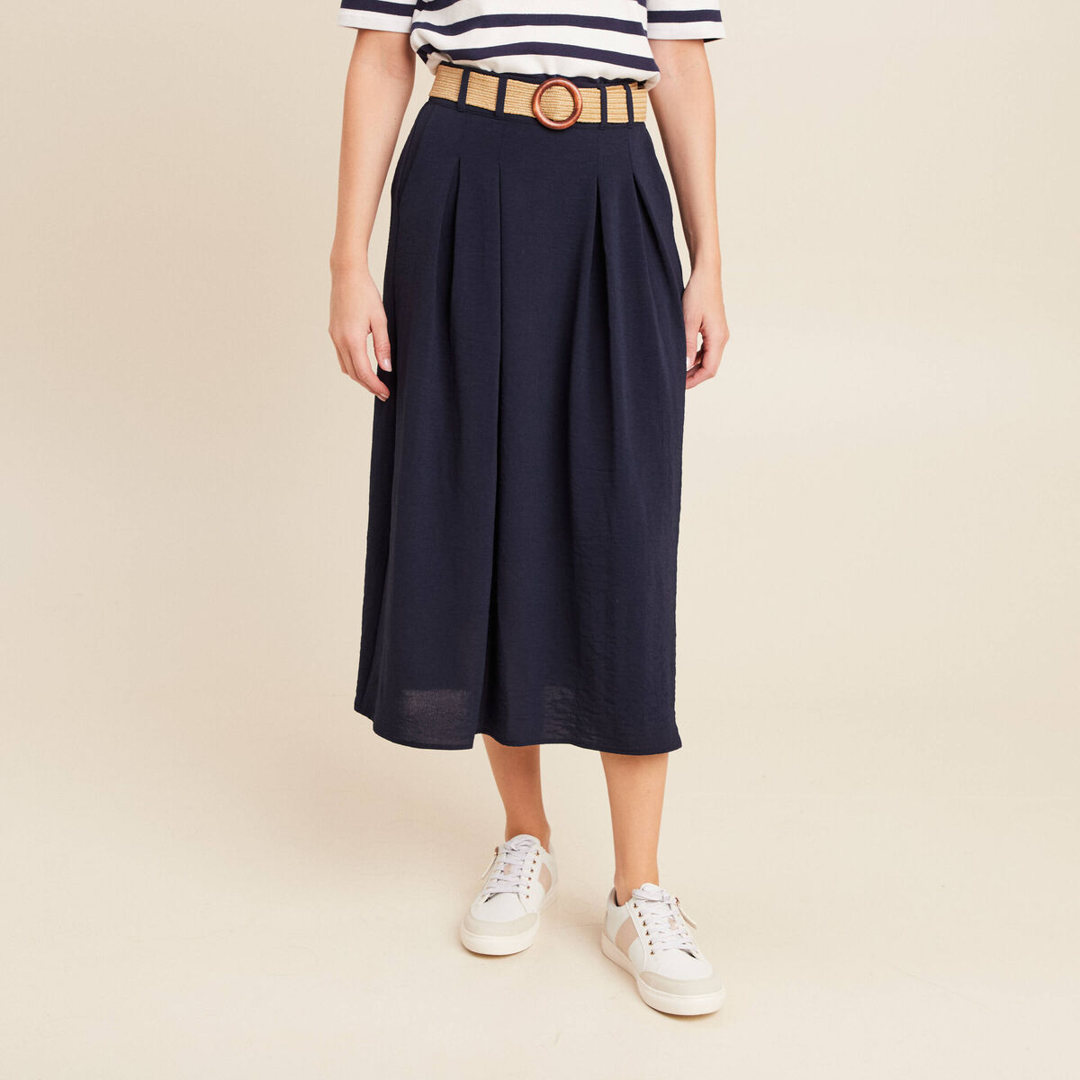 Jupe longue &eacute;vas&eacute;e ceintur&eacute;e bleu fonc&eacute; femme