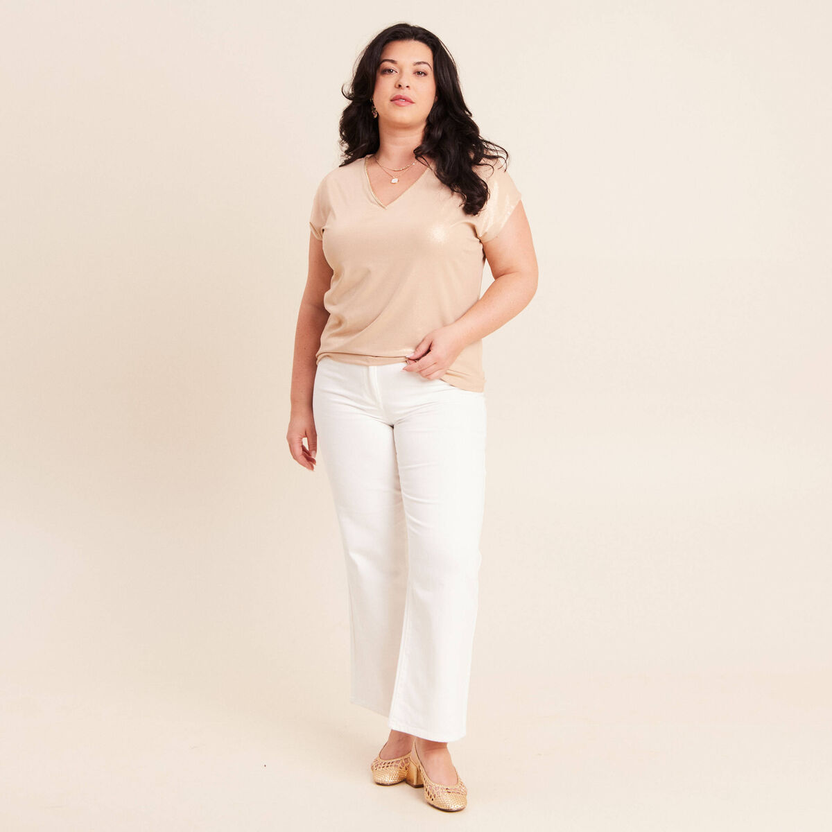 T-shirt col V manches courtes beige femme