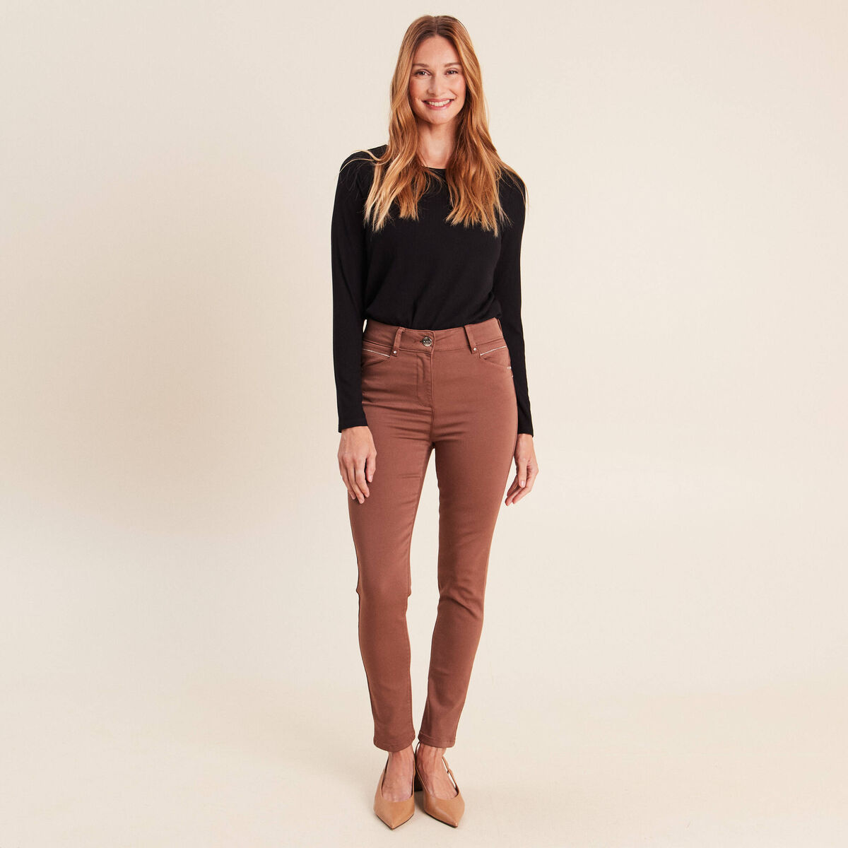 Pantalon coupe ajust&eacute;e taille haute marron femme