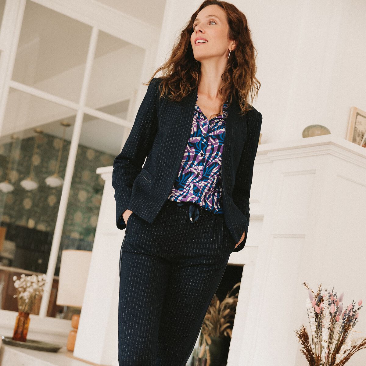 Veste ajust&eacute;e col ch&acirc;le bleu marine femme