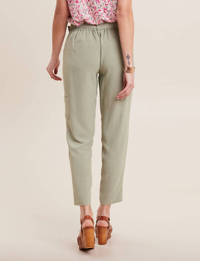 Pantalon flou ceinturé vert clair femme