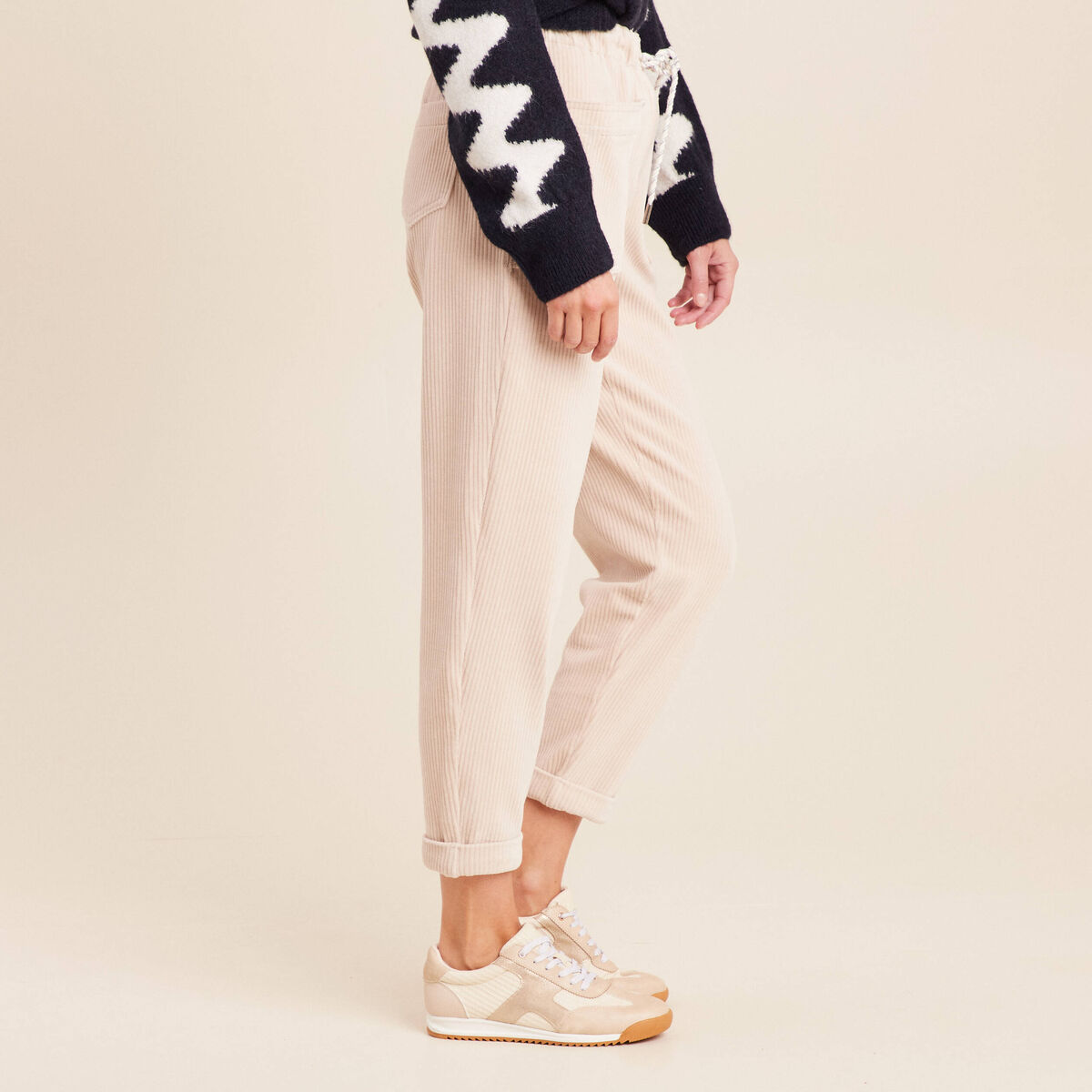 Pantalon coupe mom en velours sable femme