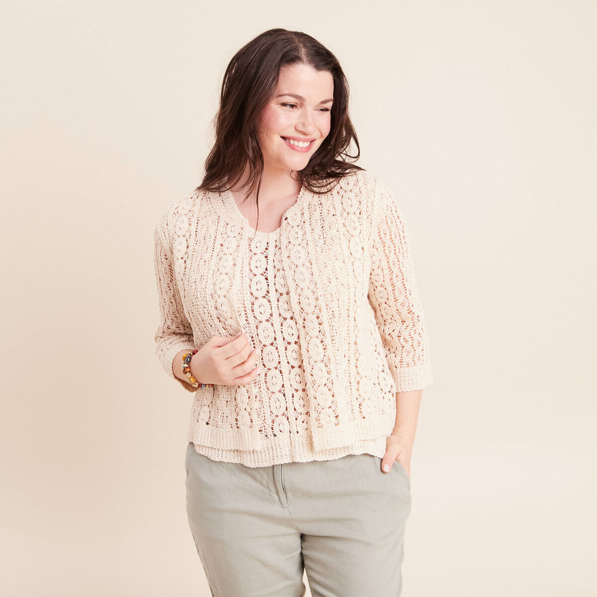 Gilet manches 3/4 ajour&eacute; ecru femme