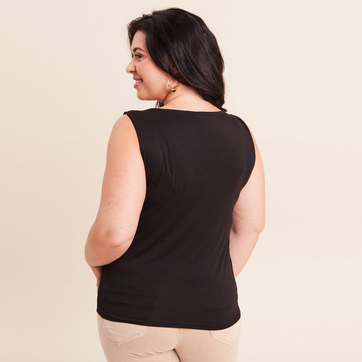 D&eacute;bardeur cintr&eacute; col v sans manches noir femme