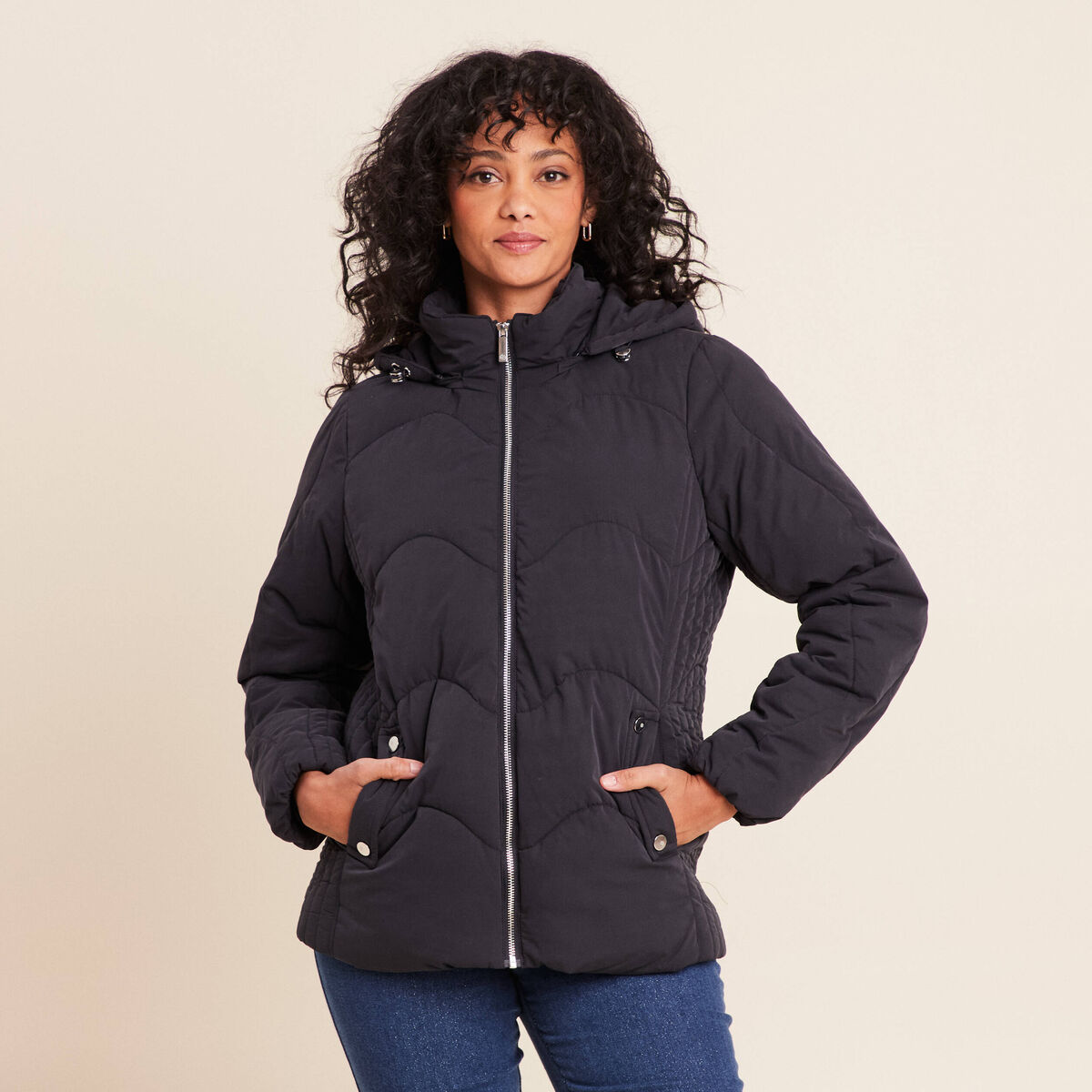 Doudoune cintr&eacute;e courte bleu fonc&eacute; femme