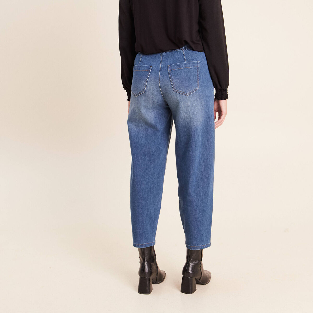 Pantalon mom 7/8&egrave;me en coton denim stone femme