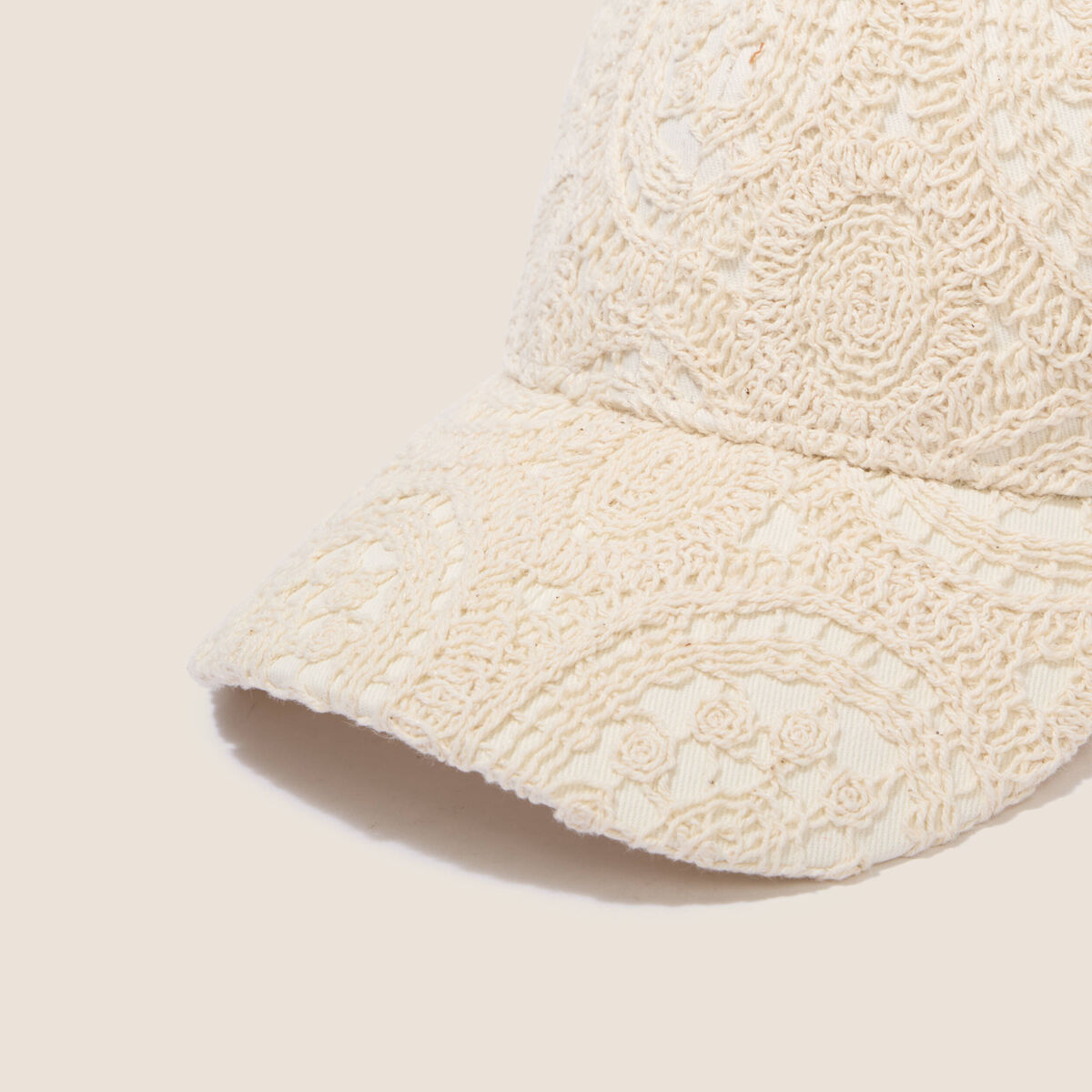 Casquette d&eacute;tails dentelle ivoire femme