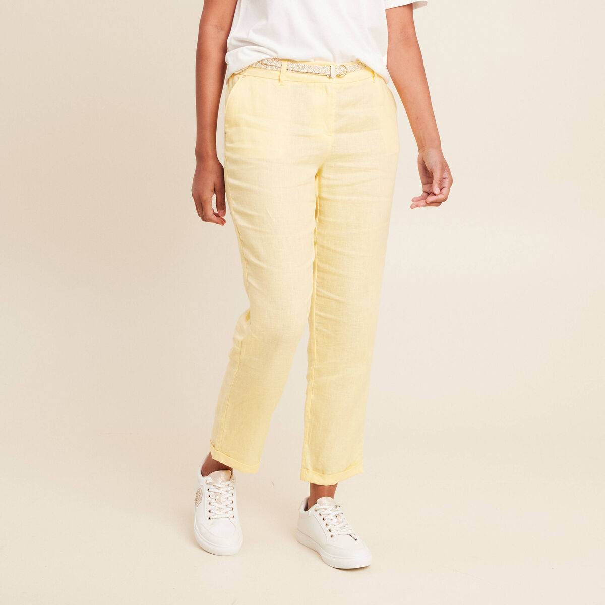 Pantalon flou ceinturé jaune clair femme