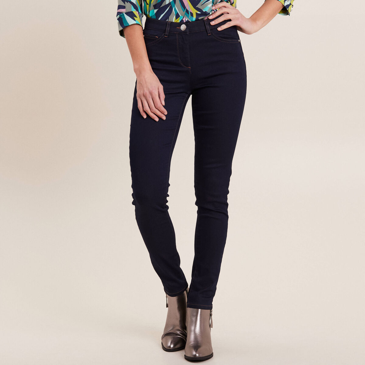 Jeans léger taille standard long denim brut femme